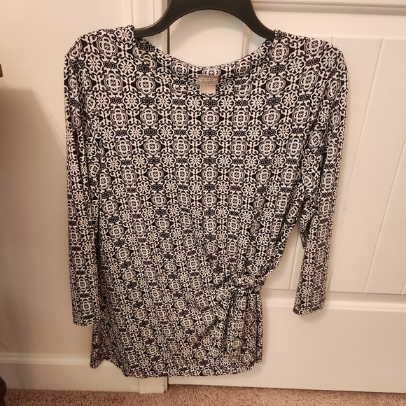 Chico's Black and White Patterned Women's Top - Picture 8 of 8